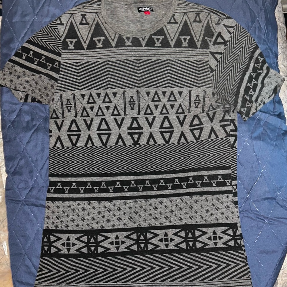 Men’s Graphic Tees Assorted Set - Picture 4 of 8
